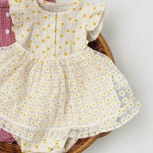 Daisy short sleeve dress